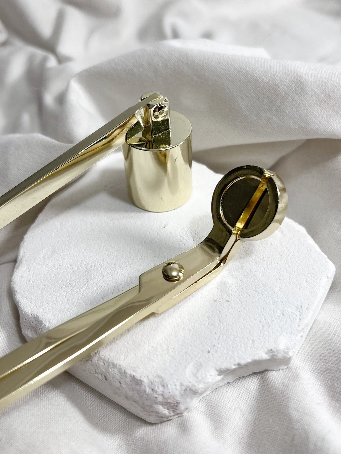 Kit Soin des Bougies – Coupe - mèche & Éteignoir dorés - Céleste Botanicals - Accessoires