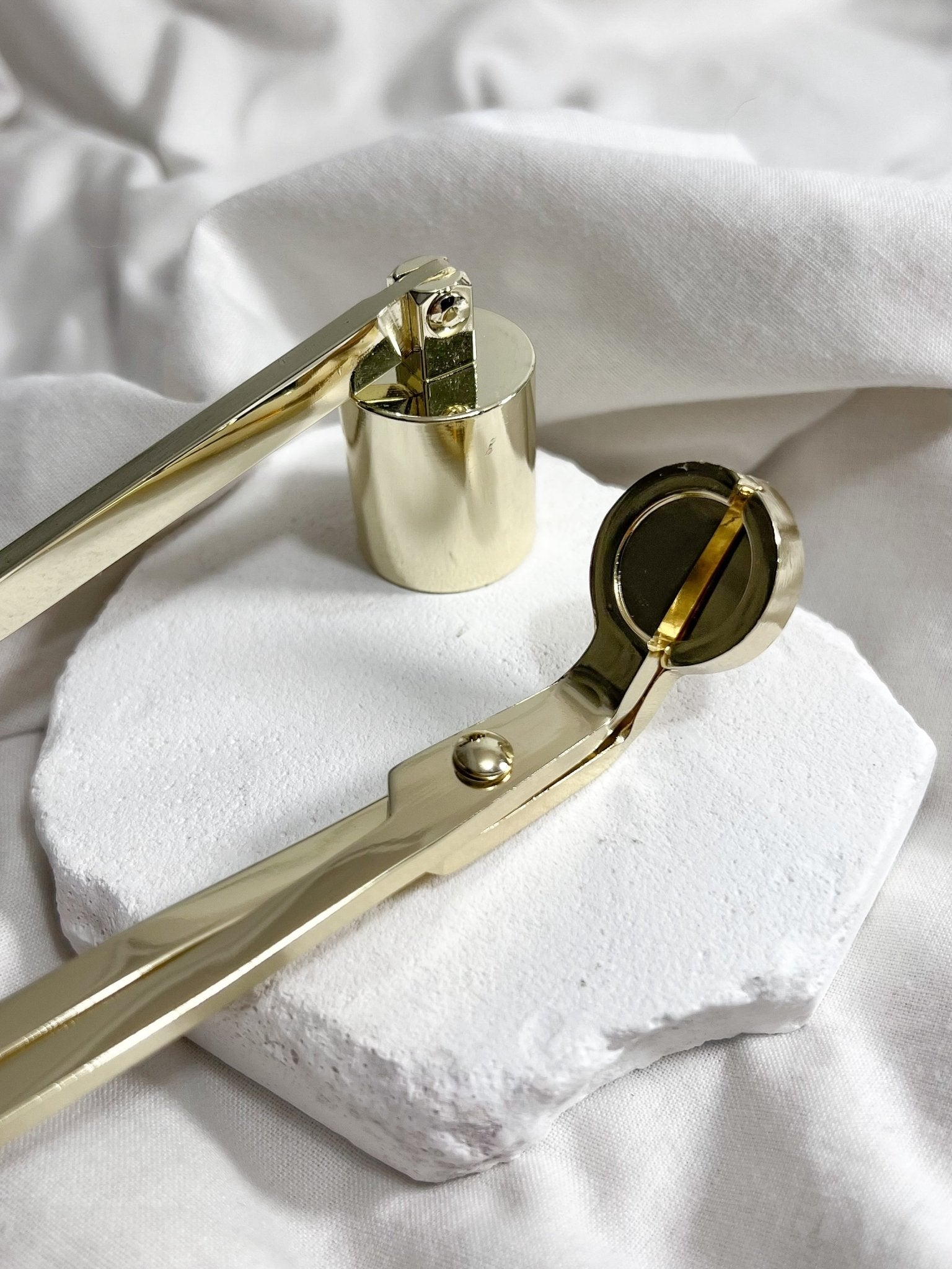 Kit Soin des Bougies – Coupe - mèche & Éteignoir dorés - Céleste Botanicals - Accessoires